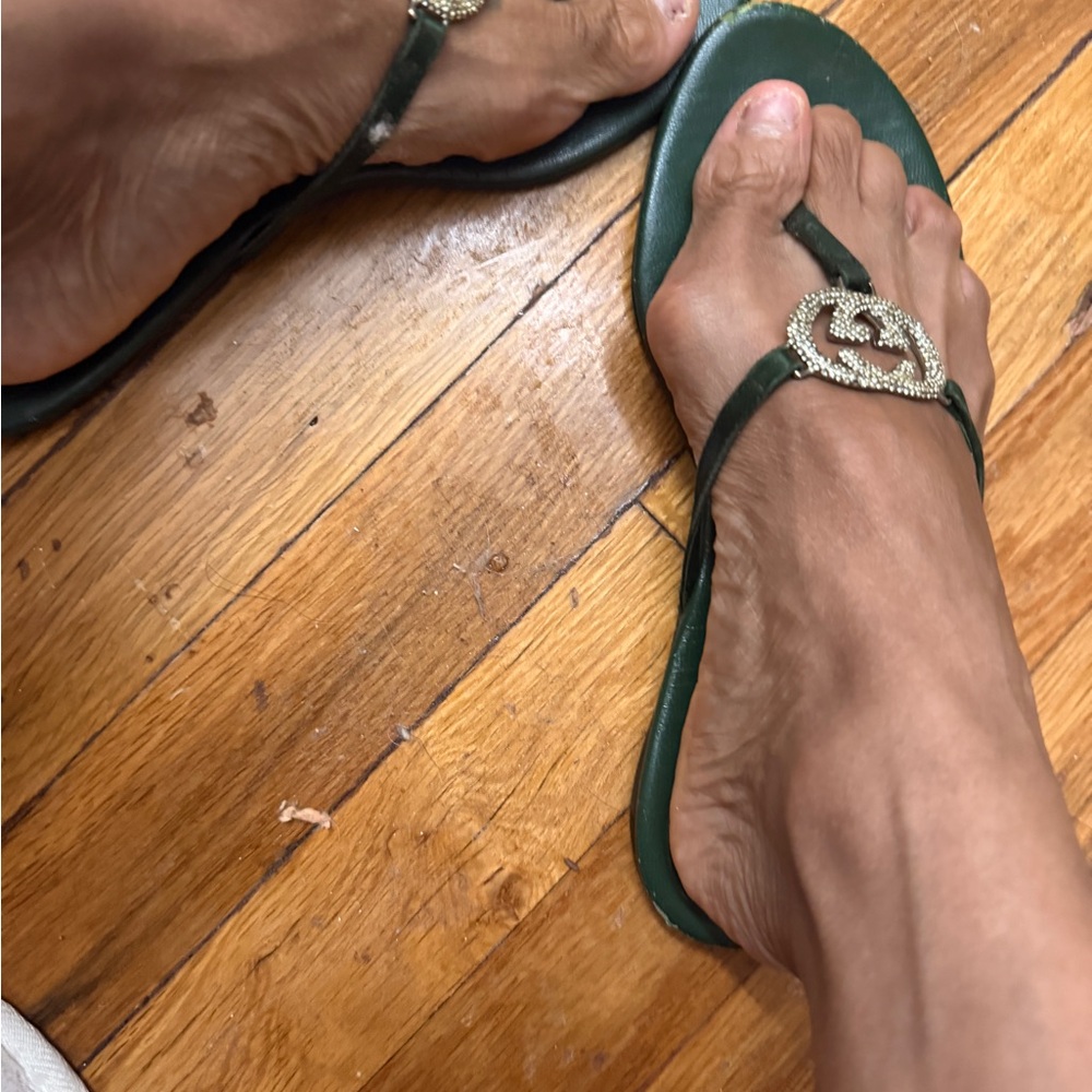 COPY - Gucci sandals 100% authentic. - Picture 8 of 10